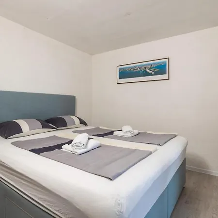 6 Bedroom Amazing In * Icici