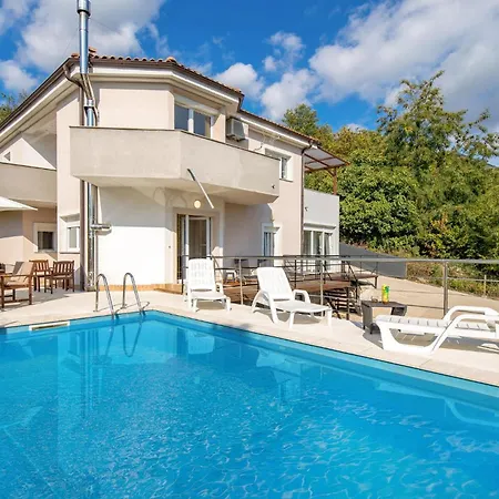 6 Bedroom Amazing In Icici